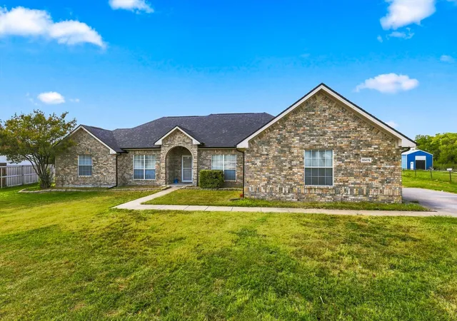 Photo 3 of Single family home for sale at 10475 Country View Ln, Forney, TX 75126 | MLS# 21359217 | Listing updated on 2026-10-04