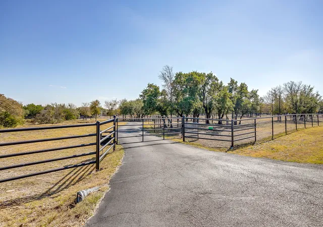 Photo 1 of Single family home for sale at 357 Wood Lake Rd, Aledo, TX 76008 | MLS# 21363403 | Listing updated on 2026-08-20
