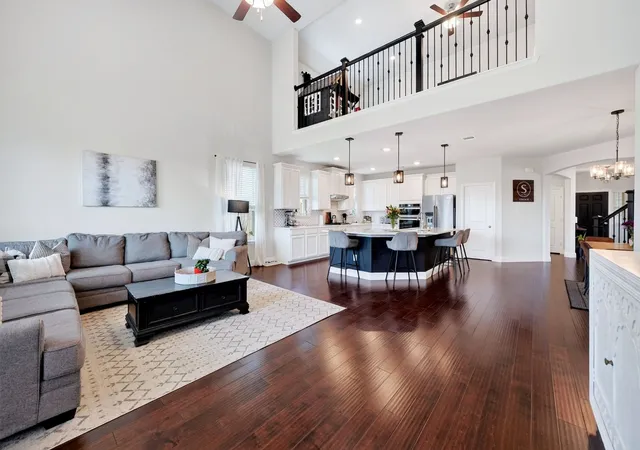 Photo 2 of Single family home for sale at 223 Red Oak Dr, Rockwall, TX 75087 | MLS# 21364841 | Listing updated on 2026-08-29