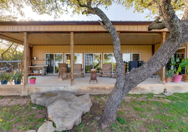 Photo 1 of Land for sale at 1261 Park Rd, Lampasas, TX 76550 | MLS# 21365116 | Listing updated on 2026-08-21