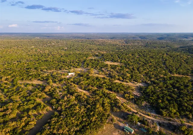 Photo 4 of House for sale at 1261 Park Rd, Lampasas, TX 76550 | MLS# 21365116 | Listing updated on 2026-08-21