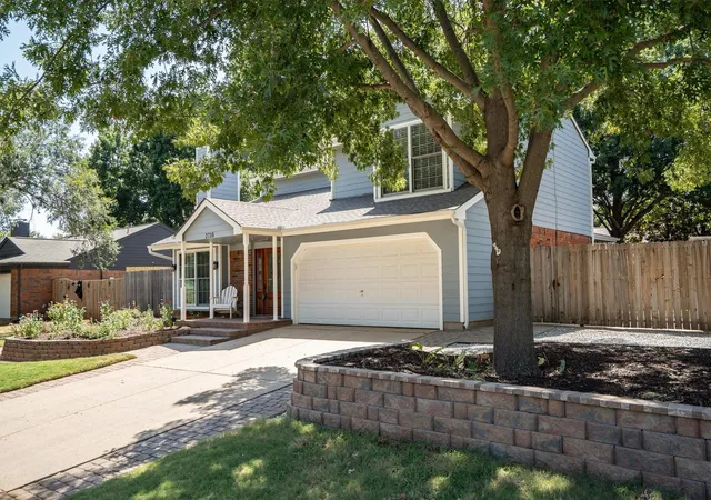 Photo 3 of Sale Pending at 2710 Forestview Dr, Corinth, TX 76210 | MLS# 21356796 | Listing updated on 2026-09-29