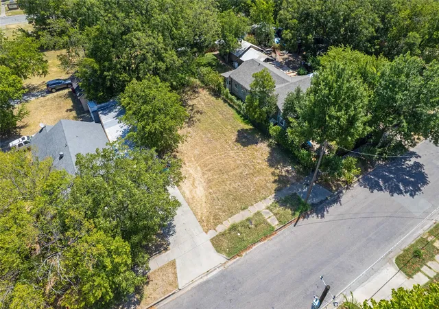 Photo 2 of Land for sale at 819 N Walnut St, Sherman, TX 75090 | MLS# 21365154 | Listing updated on 2026-08-28