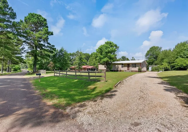 Photo 3 of Single family home for sale at 365 H Williams Rd, Gilmer, TX 75645 | MLS# 21365164 | Listing updated on 2026-08-20