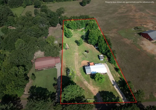 Photo 3 of Single family home for sale at 365 H Williams Rd, Gilmer, TX 75645 | MLS# 21365164 | Listing updated on 2026-09-26