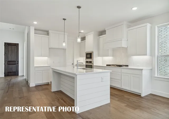 Photo 4 of Single family home for sale at 5612 Golden Sun Ln, Mc Kinney, TX 75070 | MLS# 21365067 | Listing updated on 2026-09-25