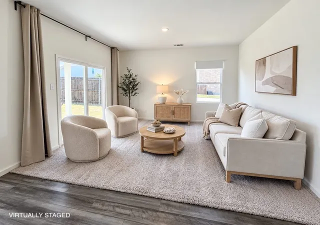 Photo 3 of Single family home for sale at 8400 Hawkview Dr, Fort Worth, TX 76179 | MLS# 21361712 | Listing updated on 2026-10-09