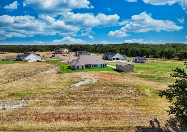 Photo 3 of Sale Pending at 1016 Emery Ct, Weatherford, TX 76087 | MLS# 21365102 | Listing updated on 2026-09-22