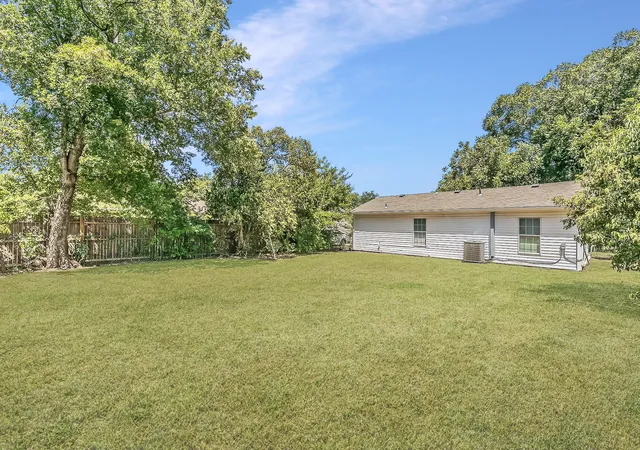 Photo 30 of Single family home for sale at 5729 Wellesley Ave, Fort Worth, TX 76107 | MLS# 21365169 | Listing updated on 2026-09-01