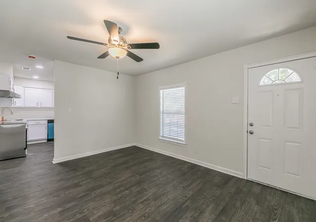 Photo 4 of Single family home for sale at 5729 Wellesley Ave, Fort Worth, TX 76107 | MLS# 21365169 | Listing updated on 2026-09-01