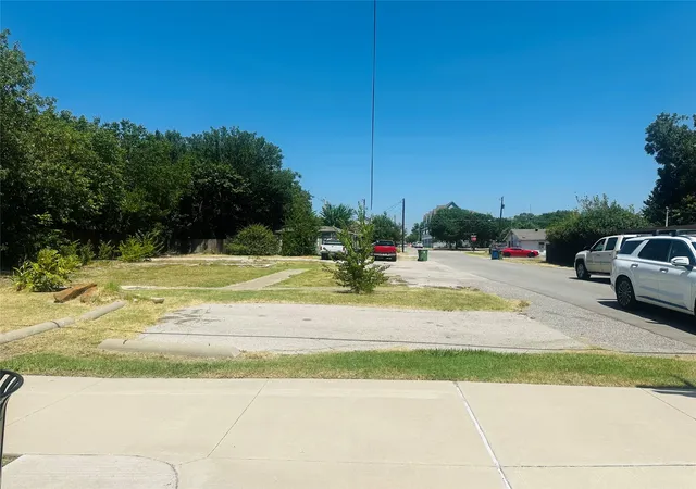 Photo 2 of Land for sale at 231 E Main St, Lewisville, TX 75057 | MLS# 21365189 | Listing updated on 2026-08-20