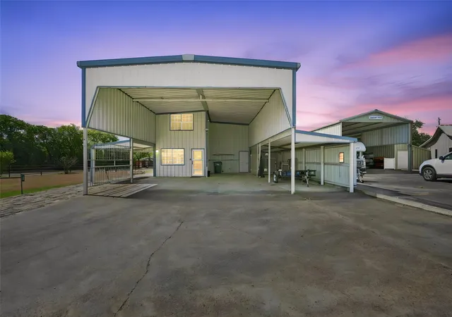 Photo 1 of Single family home for sale at 109 Yellowstone Dr, Whitney, TX 76692 | MLS# 21360867 | Listing updated on 2026-08-20