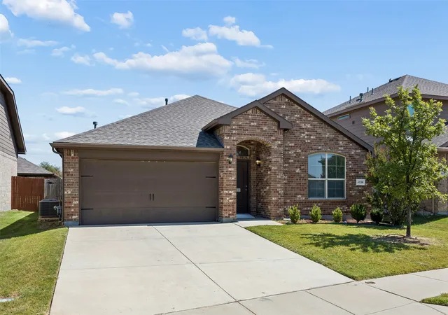 Photo 2 of Single family home for sale at 4236 Gallowgate Dr, Fort Worth, TX 76123 | MLS# 21365277 | Listing updated on 2026-08-20