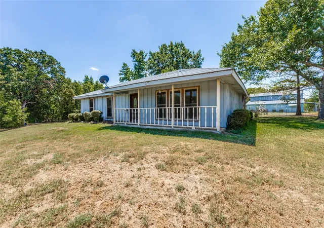 Photo 4 of Single family home for sale at 20675 Fm 2728, Terrell, TX 75161 | MLS# 21358120 | Listing updated on 2026-09-25