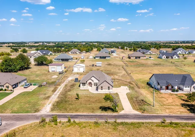 Photo 4 of Single family home for sale at 8032 County Road 1006, Godley, TX 76044 | MLS# 21364533 | Listing updated on 2026-10-05