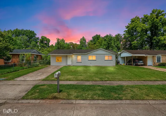 Photo 2 of Single family home for sale at 4605 Birdwell Ln, Bossier City, LA 71111 | MLS# 21365233 | Listing updated on 2026-08-20