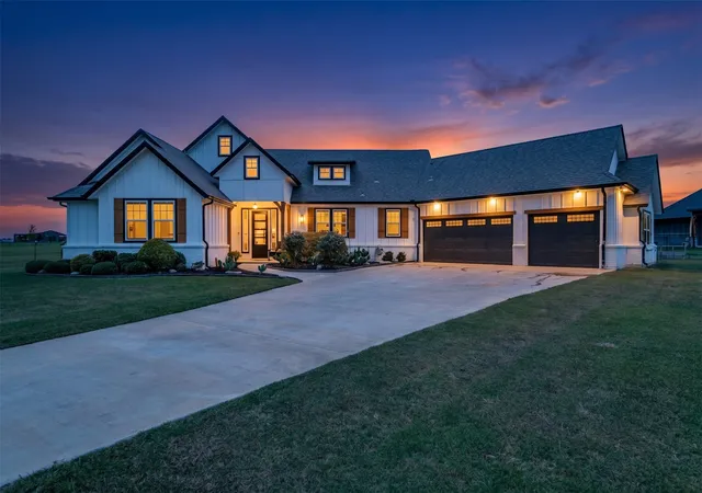 Photo 1 of Single family home for sale at 128 Chambers Creek Trl, Alvarado, TX 76009 | MLS# 21350930 | Listing updated on 2026-10-06
