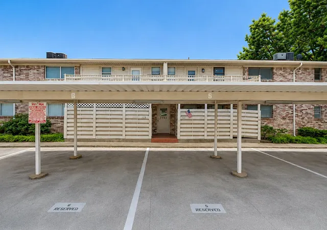 Photo 1 of Condo for sale at 5044 Matilda St #123, Dallas, TX 75206 | MLS# 21364862 | Listing updated on 2026-08-21