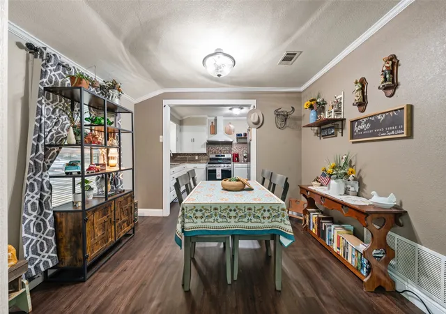 Photo 3 of Single family home for sale at 4010 Windsor Ave, Waco, TX 76708 | MLS# 21365328 | Listing updated on 2026-09-24