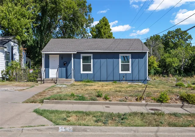 Photo 1 of Single family home for sale at 1543 Garza Ave, Dallas, TX 75216 | MLS# 21364878 | Listing updated on 2026-09-24