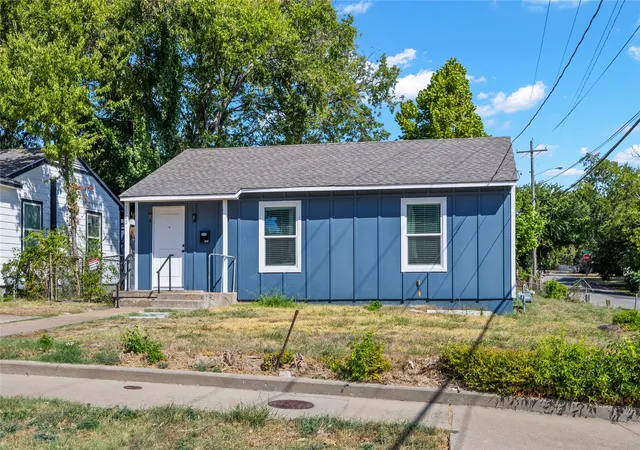 Photo 2 of Single family home for sale at 1543 Garza Ave, Dallas, TX 75216 | MLS# 21364878 | Listing updated on 2026-09-24