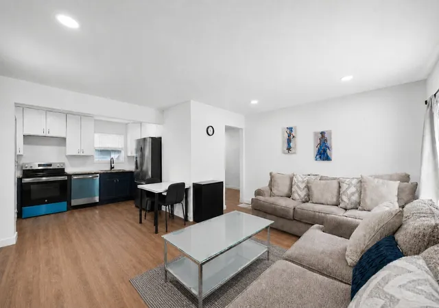 Photo 3 of Single family home for sale at 1543 Garza Ave, Dallas, TX 75216 | MLS# 21364878 | Listing updated on 2026-09-24
