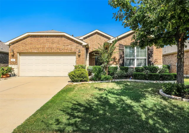 Photo 3 of Single family home for sale at 7265 Honeybee Ln, Frisco, TX 75036 | MLS# 21365221 | Listing updated on 2026-08-24
