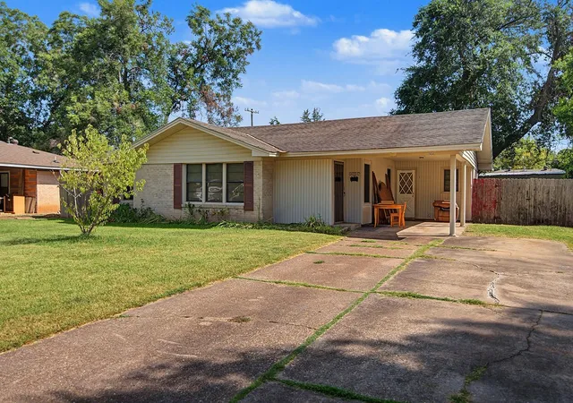 Photo 1 of Single family home for sale at 2604 Rosedale Pl, Bossier City, LA 71111 | MLS# 21365352 | Listing updated on 2026-08-21