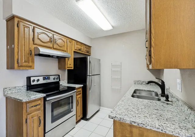 Photo 4 of Townhouse for sale at 1513 Cherrycrest St, Dallas, TX 75228 | MLS# 21364971 | Listing updated on 2026-08-27