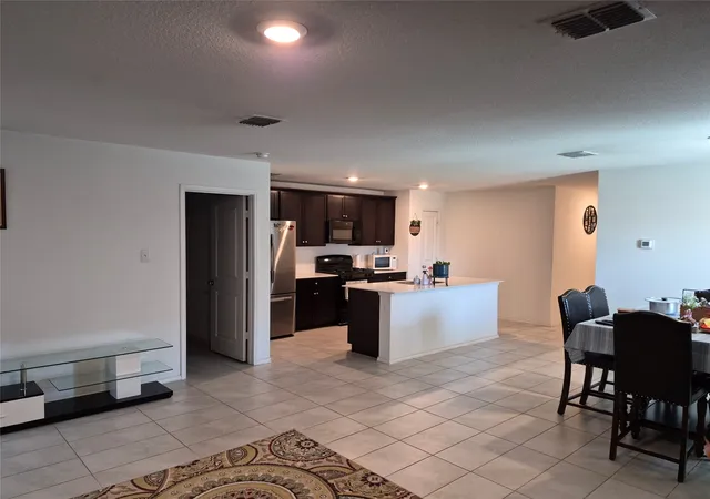 Photo 2 of Single family home for sale at 1533 Woodbrook Ln, Hutchins, TX 75141 | MLS# 21365299 | Listing updated on 2026-08-21