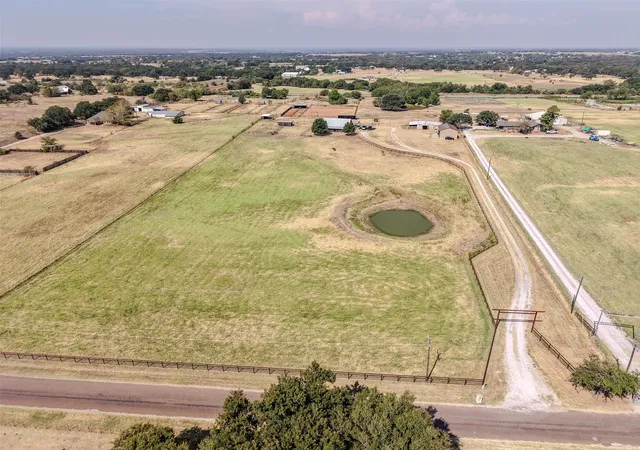 Photo 1 of Single family home for sale at 1108 County Road 4360, Decatur, TX 76234 | MLS# 21365360 | Listing updated on 2026-08-29