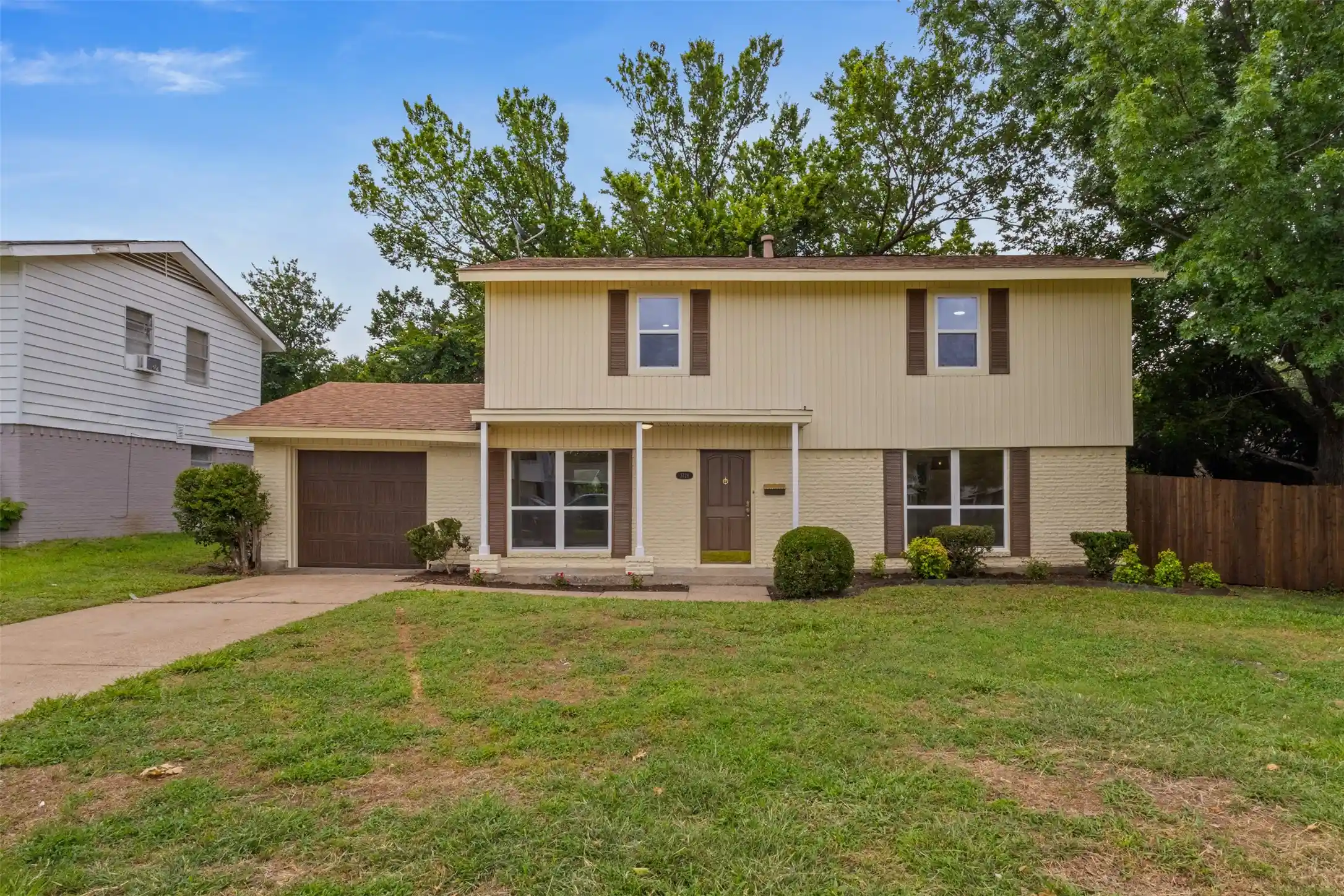 Photo 1 of Sale Pending at 3728 Byrd Dr, Mesquite, TX 75150 | MLS# 21365392 | Listing updated on 2026-10-18