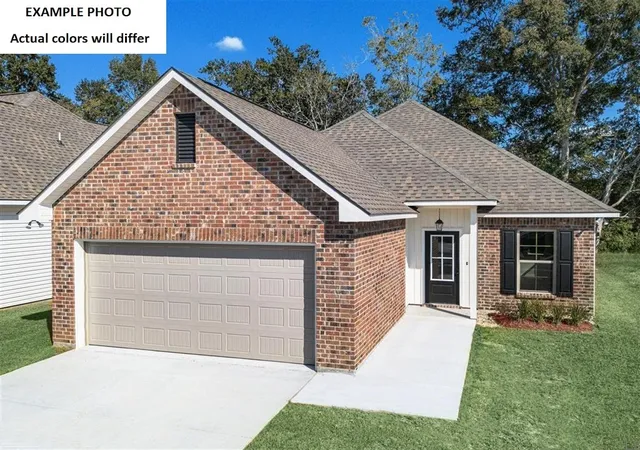 Photo 1 of Sale Pending at 823 Venecia Dr, Bossier City, LA 71111 | MLS# 21365410 | Listing updated on 2026-08-20