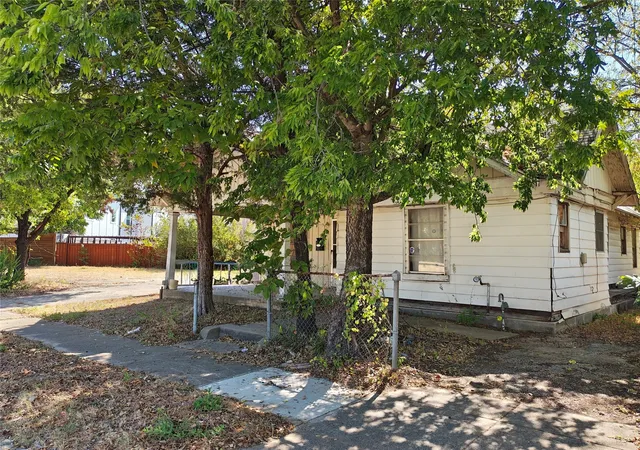 Photo 3 of Single family home for sale at 3338 Coronet Blvd, Dallas, TX 75212 | MLS# 21364185 | Listing updated on 2026-08-24