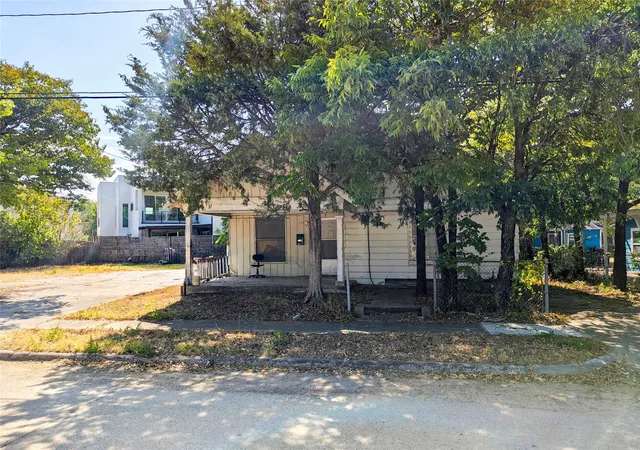 Photo 3 of Single family home for sale at 3338 Coronet Blvd, Dallas, TX 75212 | MLS# 21364185 | Listing updated on 2026-08-24