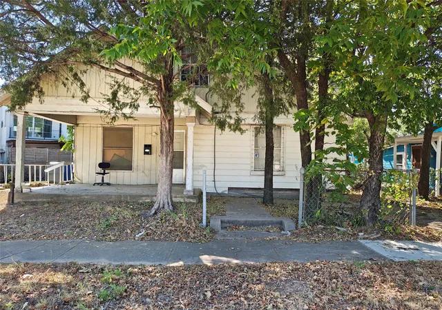 Photo 4 of Single family home for sale at 3338 Coronet Blvd, Dallas, TX 75212 | MLS# 21364185 | Listing updated on 2026-08-24