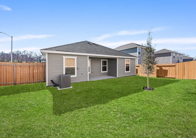Photo 2 of Single family home for sale at 6315 Hyena Hollow Dr, Dallas, TX 75241 | MLS# 21365493 | Listing updated on 2026-08-21