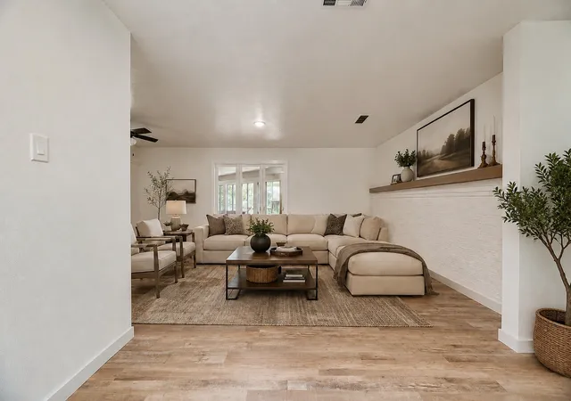 Photo 2 of Single family home for sale at 1720 Lazy U Dr, Canton, TX 75103 | MLS# 21361501 | Listing updated on 2026-09-29