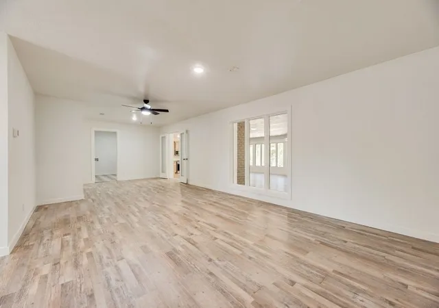 Photo 3 of Single family home for sale at 1720 Lazy U Dr, Canton, TX 75103 | MLS# 21361501 | Listing updated on 2026-09-29
