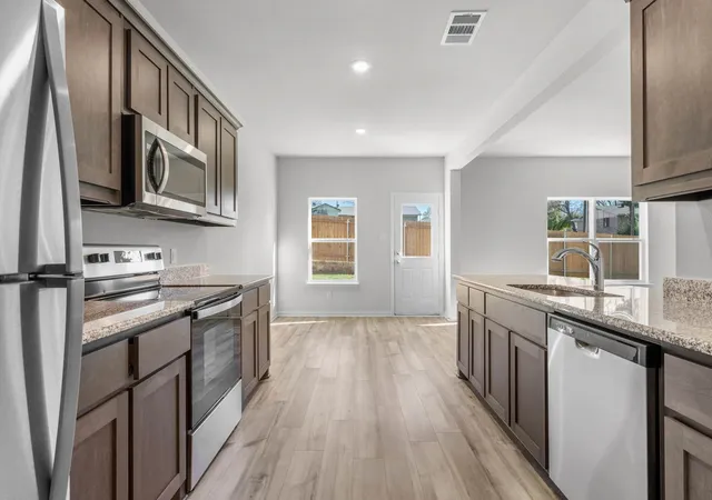 Photo 3 of Single family home for sale at 6327 Hyena Hollow Dr, Dallas, TX 75241 | MLS# 21365523 | Listing updated on 2026-08-21