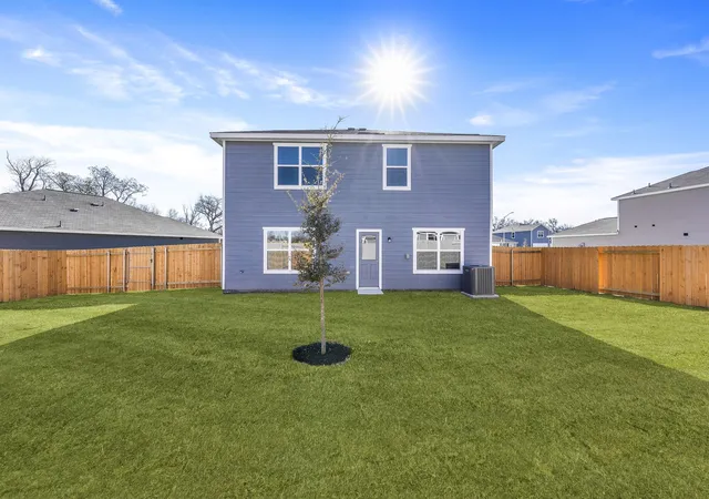 Photo 3 of Single family home for sale at 6303 Hyena Hollow Dr, Dallas, TX 75241 | MLS# 21365529 | Listing updated on 2026-08-21