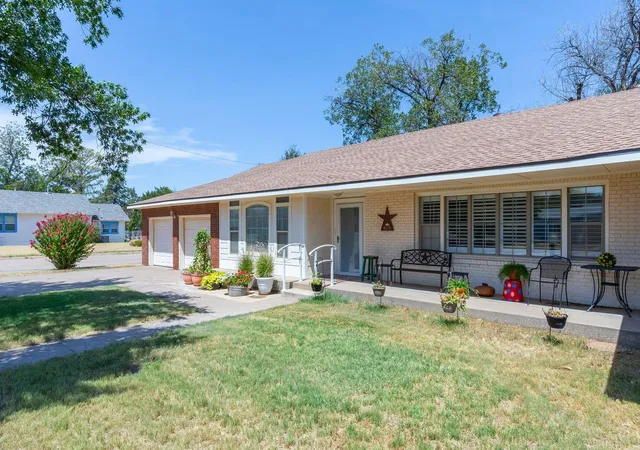 Photo 3 of Single family home for sale at 400 3Rd St, Knox City, TX 79529 | MLS# 21365537 | Listing updated on 2026-08-26