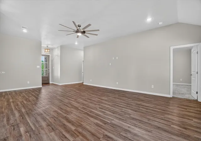 Photo 4 of Single family home for sale at 2706 San Gabriel Dr, Granbury, TX 76048 | MLS# 21365515 | Listing updated on 2026-09-18