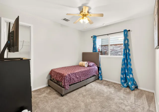 Photo 4 of Single family home for sale at 2019 Kingsbridge Dr, Heartland, TX 75126 | MLS# 21365519 | Listing updated on 2026-09-30