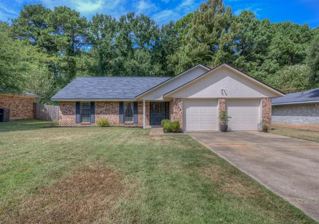 Photo 1 of Sale Pending at 3605 Willow Wisp Cir, Haughton, LA 71037 | MLS# 21365505 | Listing updated on 2026-08-23