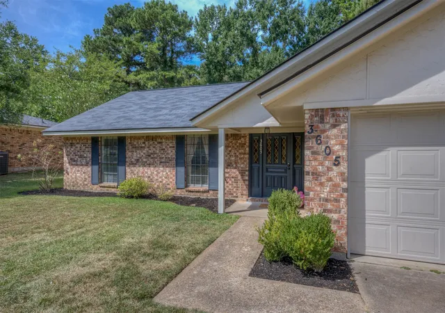 Photo 3 of Sale Pending at 3605 Willow Wisp Cir, Haughton, LA 71037 | MLS# 21365505 | Listing updated on 2026-08-23