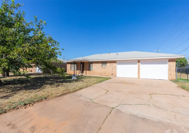 Photo 1 of Single family home for sale at 110 Cherry, Merkel, TX 79536 | MLS# 21363148 | Listing updated on 2026-08-21