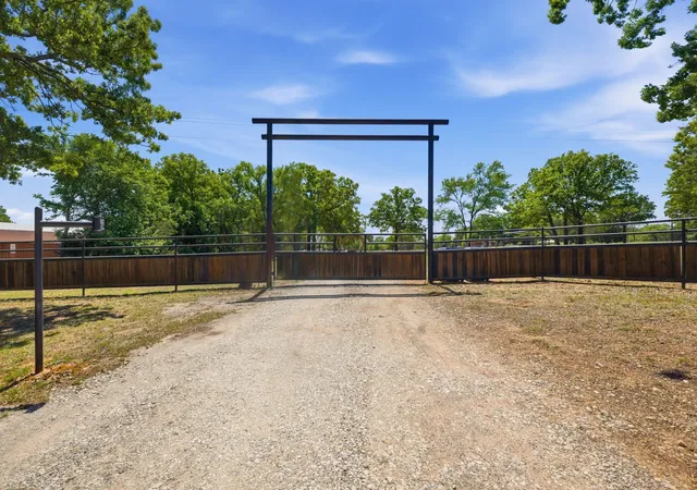 Photo 2 of Land for sale at 10636 Fm 902, Collinsville, TX 76233 | MLS# 21365598 | Listing updated on 2026-08-21