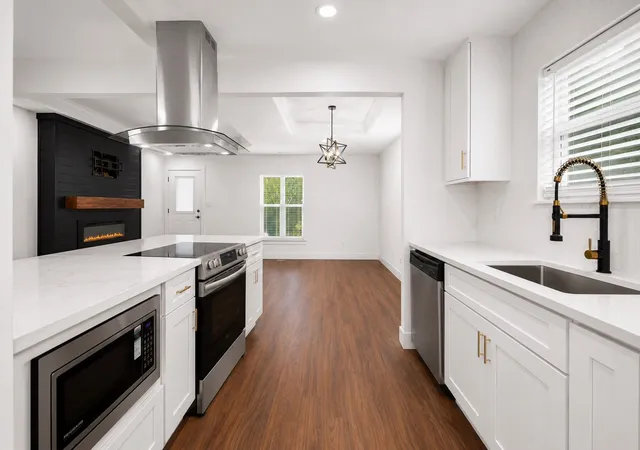 Photo 2 of Single family home for sale at 2831 Fordham Rd, Dallas, TX 75216 | MLS# 21349097 | Listing updated on 2026-08-25