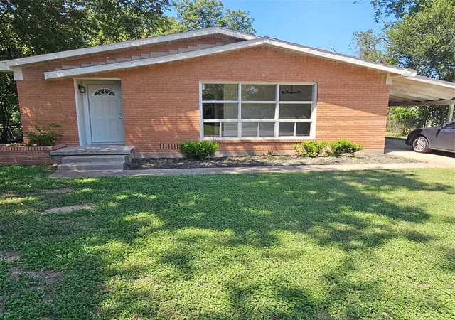 Photo 1 of Single family home for sale at 520 Faulkner Ln, Waco, TX 76704 | MLS# 21365637 | Listing updated on 2026-09-07